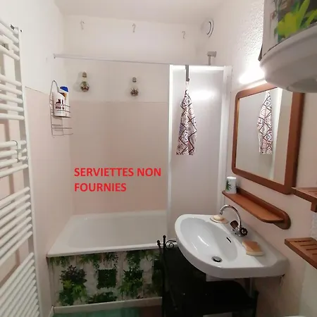 Balcon Vue Pré Et Montagne *